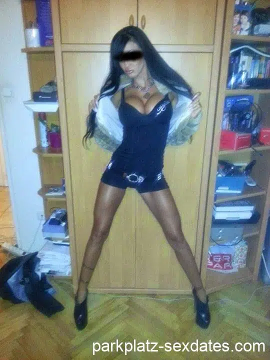 Flittchen aus Thüringen möchte jetzt Sex im Freien finden